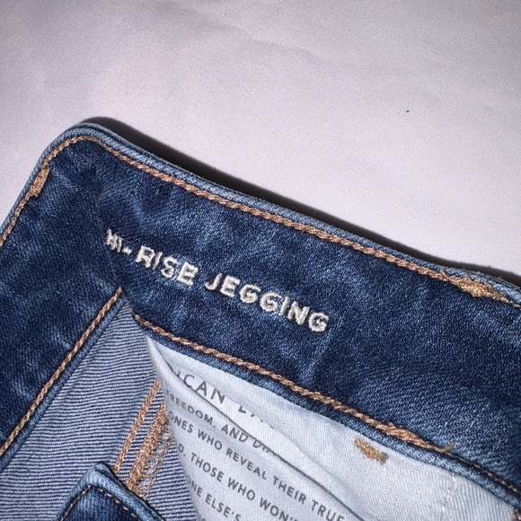 American Eagle Size 4 Dark Wash Distressed Hi Rise Skinny Jegging Jeans - Picture 7 of 10